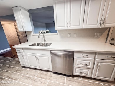 7903 N 61st Ave, Glendale, AZ 85301 - photo 2