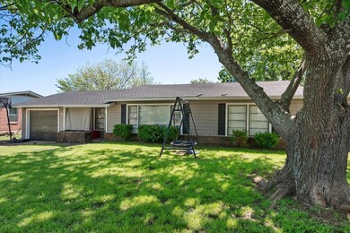 107 Oakwood Dr, Keene, TX 76059 - photo 4