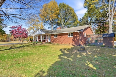 7665 Dennis Rd, Walnut Cove, NC 27052 - photo 5