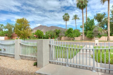 003_Views of Camelback Mountain