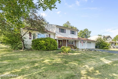 168 Throckmorton Ln, Old Bridge, NJ 08857 - photo 2