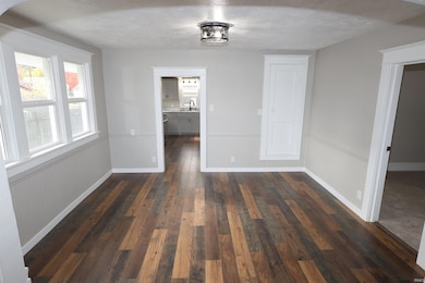 1221 Columbian Ave, Elkhart, IN 46514 - photo 4