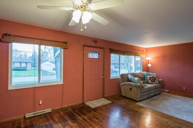 3762 Washburn St, Columbus, OH 43213 - photo 6