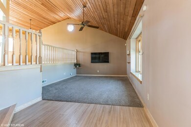 639 N Oriole Ave, Griffith, IN 46319 - photo 3