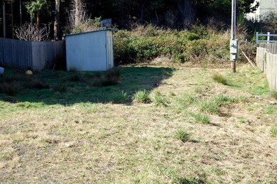 605 SE Neptune Ave, Lincoln City, OR 97367 - photo 2