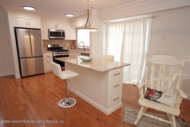 57 Saturn Ln unit 57, Staten Island, NY 10314 - photo 4