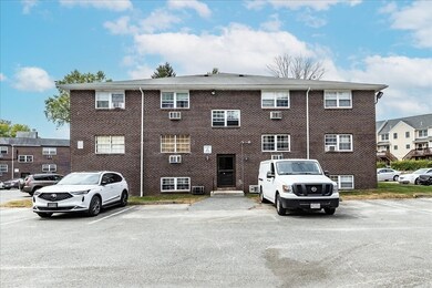 381 Hildreth St unit 106, Lowell, MA 01850 - photo 2