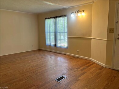 2131 Forest Hills Dr, Asheboro, NC 27205 - photo 4