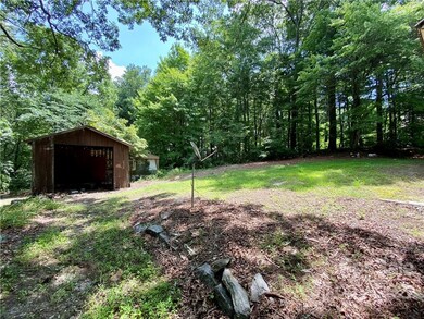 82 Francis Rd, Hendersonville, NC 28792 - photo 2