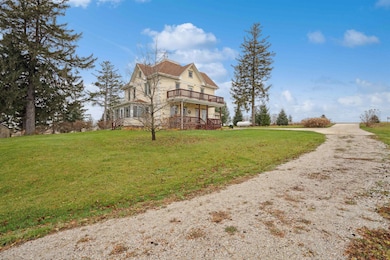 1413 360th St, Decorah, IA 52101 - photo 4