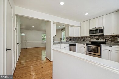 1995 Winslow Ct, Woodbridge, VA 22191 - photo 7