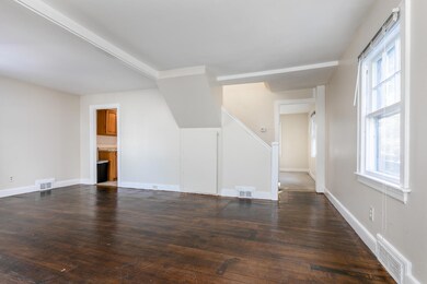 18 Charles Rd Cape Elizabeth-large-003-0