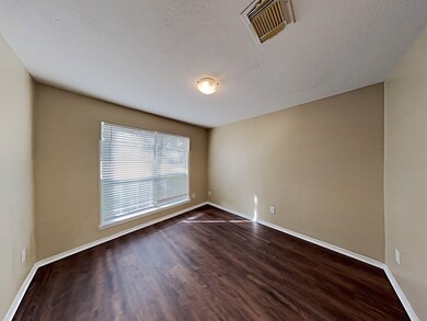 5313 Balmorhea Dr, Pearland, TX 77584 - photo 4