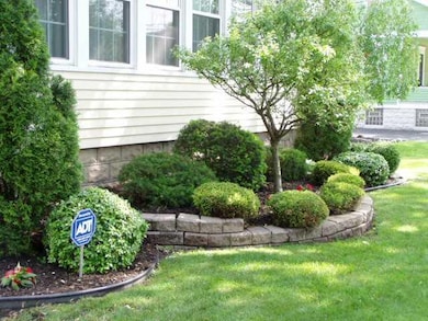 191 Fredericka St, North Tonawanda, NY 14120 - photo 2