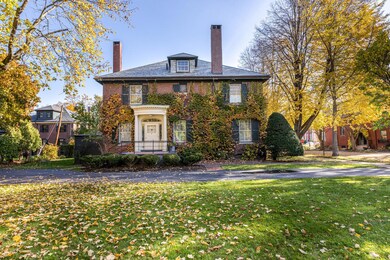 9 Bowdoin St Portland ME 04102-large-003