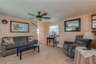 LOOK HOW BEAUTIFUL AND OPEN THIS LIVING ROOM IS!  