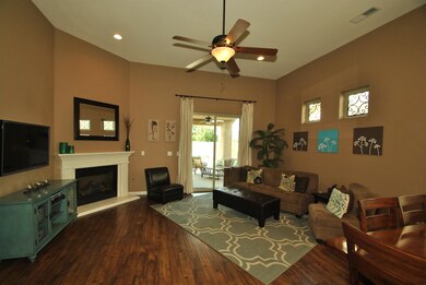 6532 E Simpson Ave, Fresno, CA 93727 - photo 2