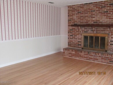 6340 S Garette Dr, Jacksonville, FL 32210 - photo 6