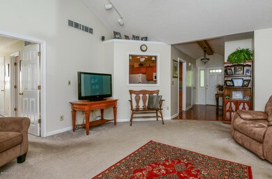 8711 Astrid Ave, Louisville, KY 40228 - photo 7