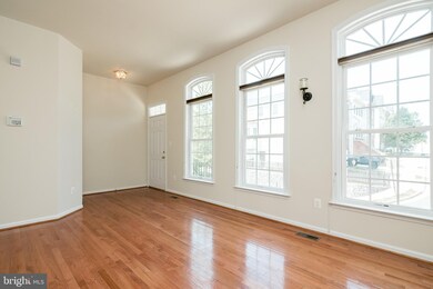 3306 Beechcliff Dr, Alexandria, VA 22306 - photo 4