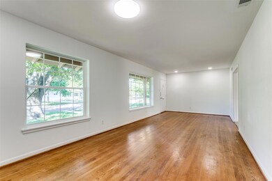 6470 Danbury Ln, Dallas, TX 75214 - photo 4