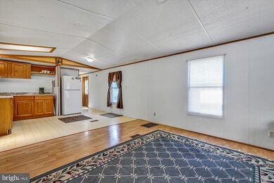 1118 Broadway Ave, Reading, PA 19606 - photo 4