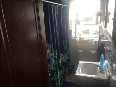 16 Lookout Ave, Cranston, RI 02920 - photo 5