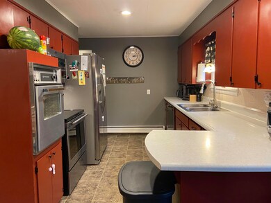 31 Blake St, Newport, VT 05855 - photo 4