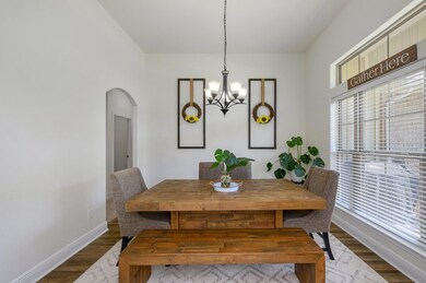 9-web-or-mls-5371 Wyndell Cir-05