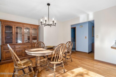 9-web-or-mls-132SpringRd_09