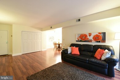 202 Skyhill Rd unit 4, Alexandria, VA 22314 - photo 4