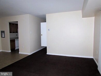 5217 Newton St unit 204, Bladensburg, MD 20710 - photo 4