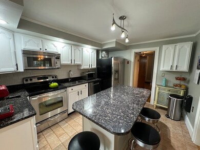 15 Loveland Rd unit 15, Brookline, MA 02445 - photo 4