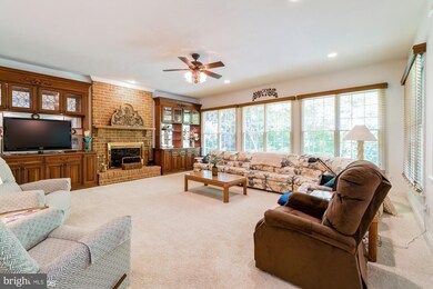 302 Broad Creek Dr, Annapolis, MD 21401 - photo 3