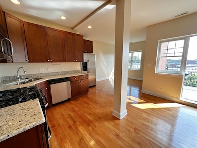 3705 N Kedzie Ave unit 405, Chicago, IL 60618 - photo 4