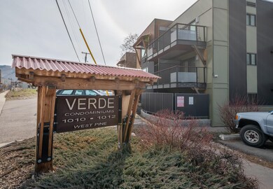 1010WPineSt104_EXT_WEB-7