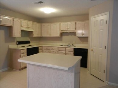 Very nice Chef's kitchen with island breakfast bar