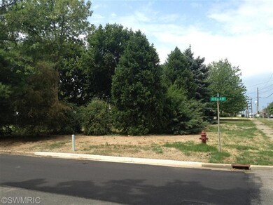 112 Ash St E, Three Oaks, MI 49128 - photo 3