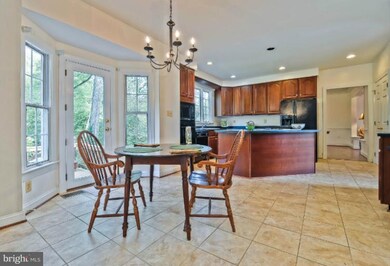 7733 Lee Ave, Alexandria, VA 22308 - photo 5