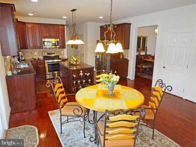 240 Royal Ct, Langhorne, PA 19047 - photo 6