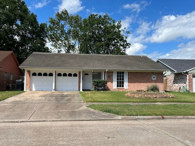 11027 Caribbean Ln, Houston, TX 77089 - photo 2