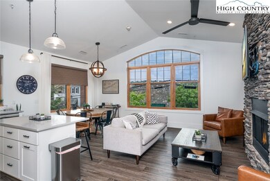 PETITE PENTHOUSE RETREAT- LOOKING ACROSS THE LIGHT
