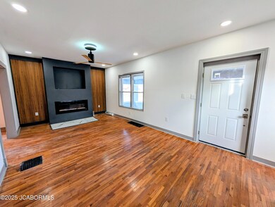 1104 E Dunklin St, Jefferson City, MO 65101 - photo 4