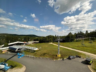 302 Qtr.1, 89 Grand Summit Way, Dover, VT 05356 - photo 5