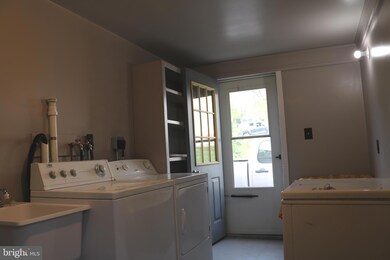 9258 Tomstown Rd, Waynesboro, PA 17268 - photo 6