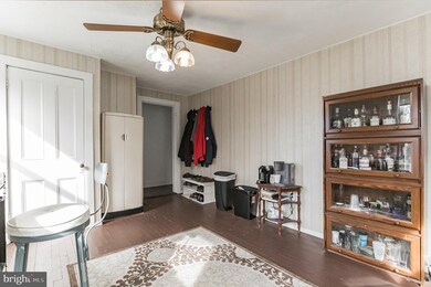 159 W Linden St, Clayton, NJ 08312 - photo 5