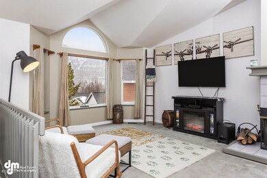 Living Room 0933-SMALL