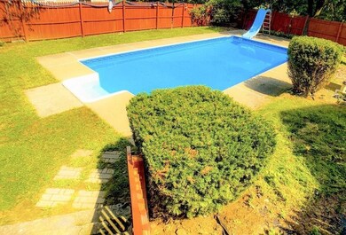 132 Heard St, Worcester, MA 01603 - photo 6