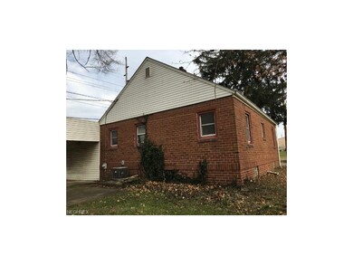 2985 Maple Ave NE, Canton, OH 44714 - photo 5