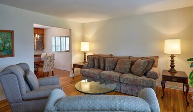 007_Living Room